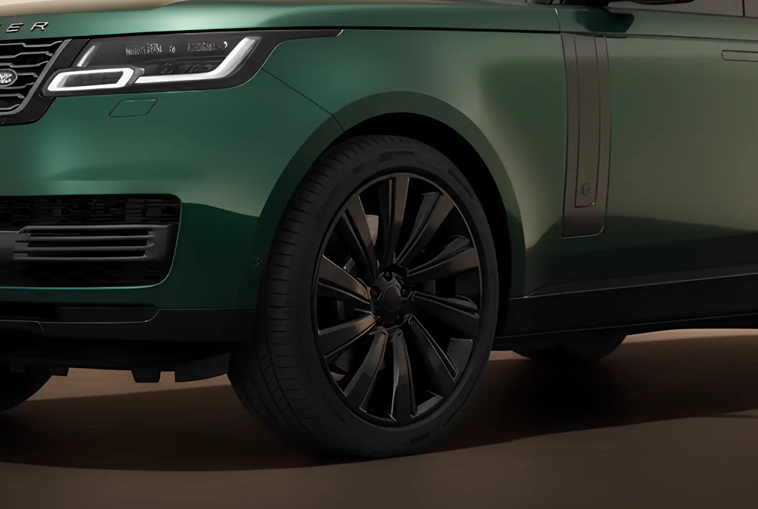 Vista lateral del Range Rover SV y sus llantas de 23 pulgadas